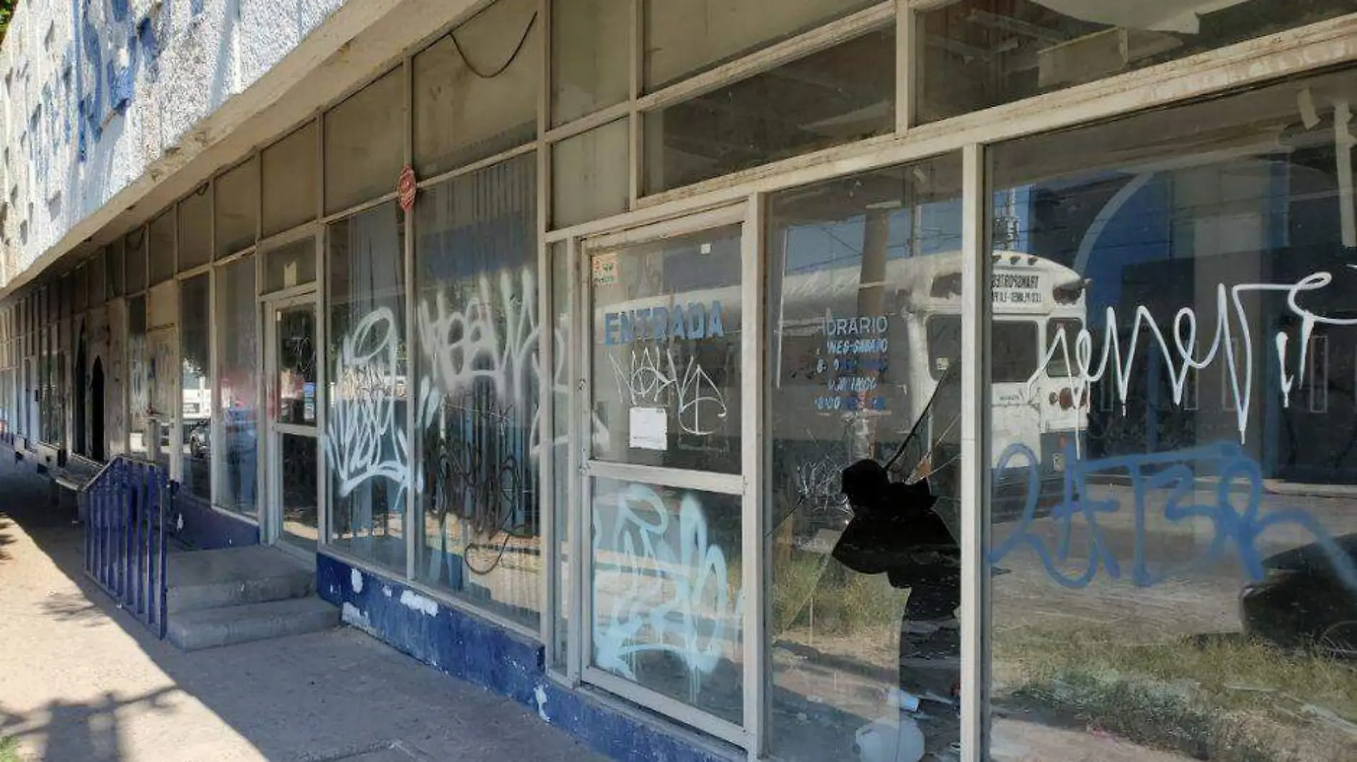 Locales Centro vandalizados